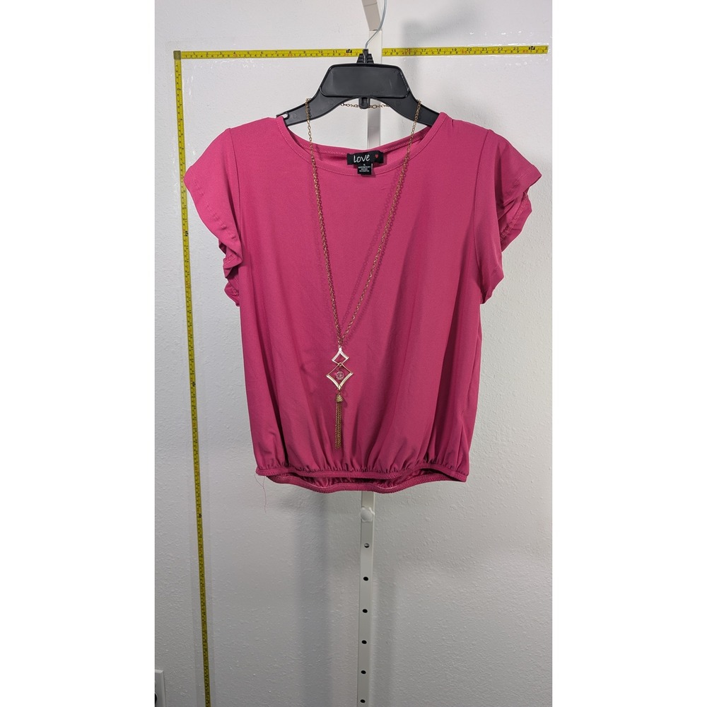 Love Pink Ruffle Sleeve Bubble Hem Blouse with Gold Tassel Necklace Large